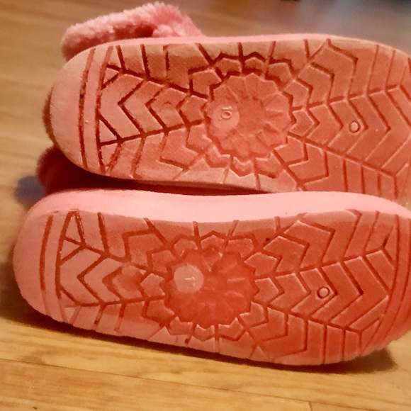 SOLD Size 11 Pink Fur Rhinestone Boots - Picture 11 of 11